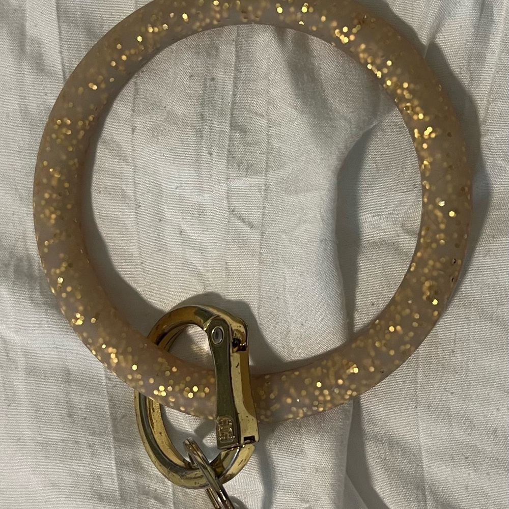 O Oventura Keychain